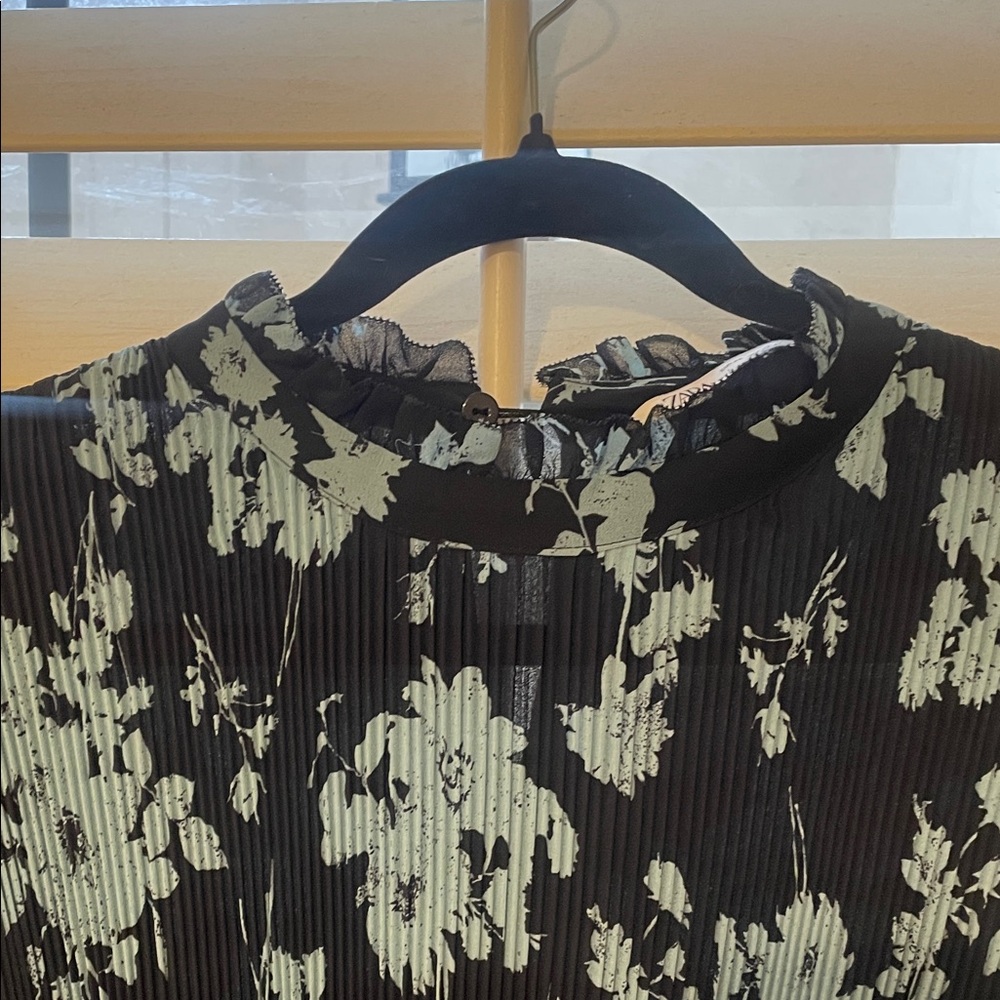 Zara Black and Blue Floral Long Sleeve Dress - Picture 6 of 11